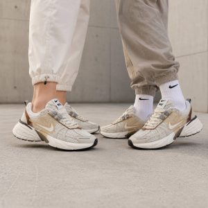 کفش و کتانی زنانه مدل نایک NIKE V2K رنگ سفید کرم کد 41421